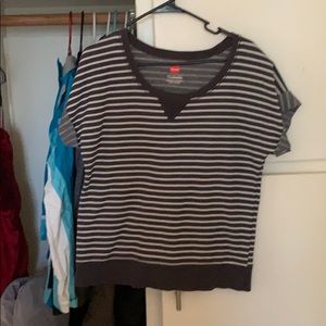 Hanes short sleeve shirt